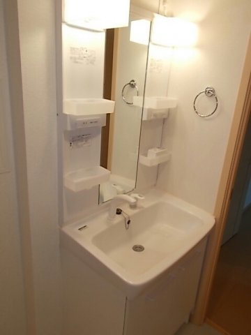 ル・プティ・ボヌールの洗面所|ゆったりとスペースのある洗面所