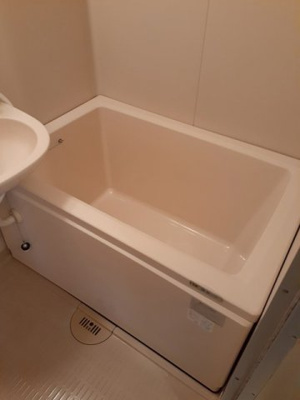 【浴室】 | グリーンハイツ中西 | コンパクトで使いやすいお風呂です