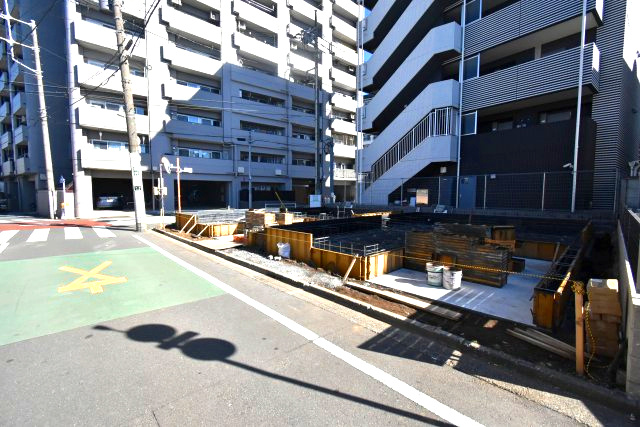 丸山2丁目・新築戸建の前面道路含む現地写真