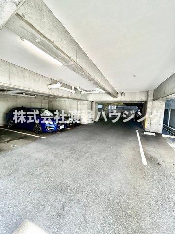 サングレートESAKAⅡの駐車場