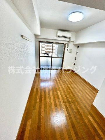 サングレートESAKAⅡの居間・リビング