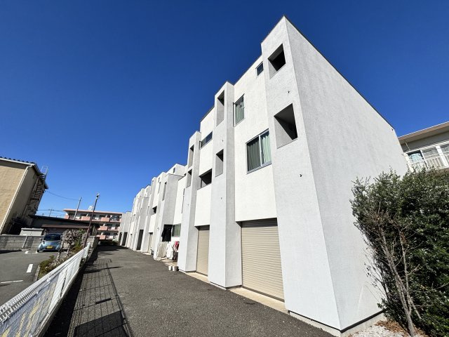 CON-FOLDS Aの外観