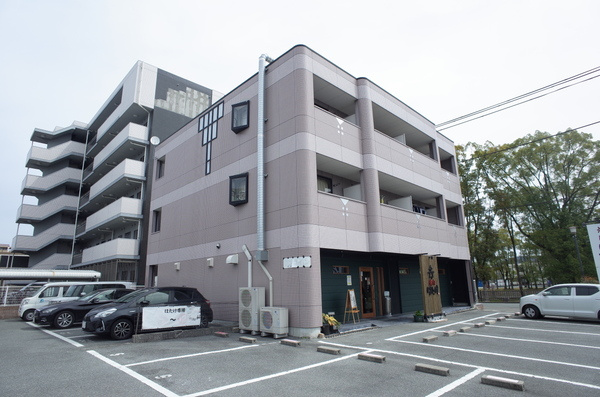 EL-NIDONODAの外観