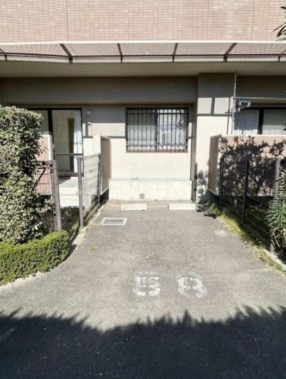 【中古マンション】モア・ステージ川越グランデュールの駐車場|専用駐車スペース