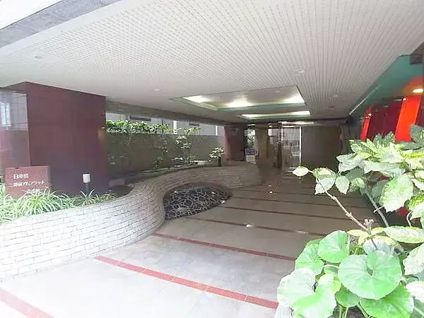日本橋三越前アムフラット壱番館　5階　角　部屋　リ　ノベーションのエントランス