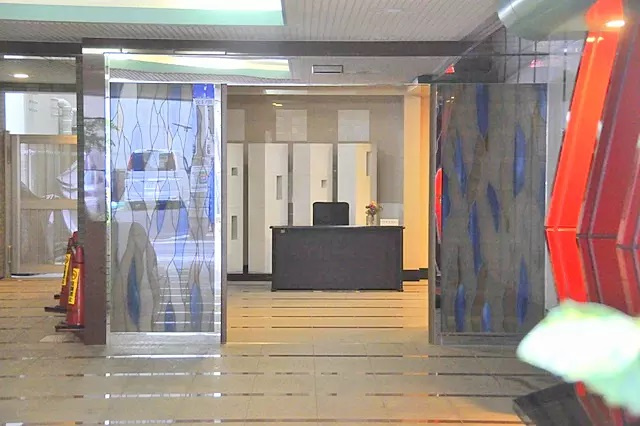日本橋三越前アムフラット壱番館　5階　角　部屋　リ　ノベーションのエントランス