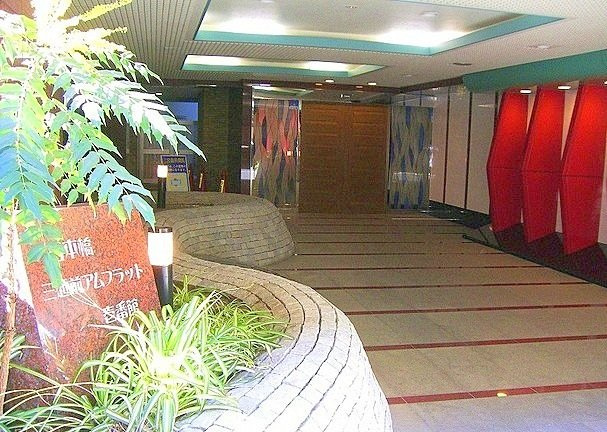 日本橋三越前アムフラット壱番館　5階　角　部屋　リ　ノベーションのエントランス