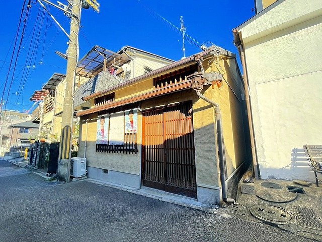 中院町店舗戸建の外観|おしゃれな外観です