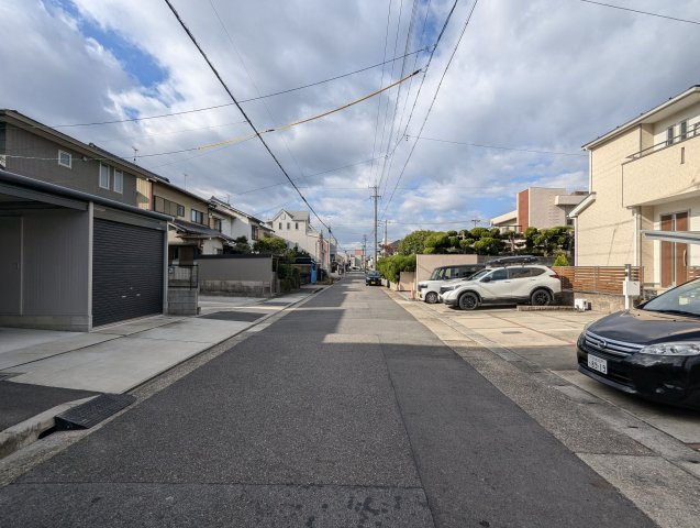 名古屋市第3名東区香流の前面道路含む現地写真