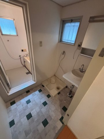 緑地公園第一ダイヤモンドマンションの洗面所|広い洗面スペース