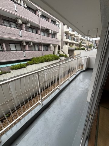 緑地公園第一ダイヤモンドマンションのバルコニー|お洗濯にも便利なバルコニー付き