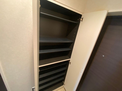 【玄関】 | ネストピア呉服町 | 別号室の写真になります。現況優先。