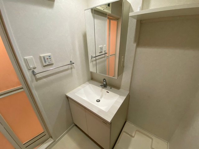 【洗面所】 | ネストピア呉服町 | 別号室の写真になります。現況優先。