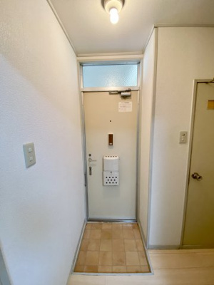 【玄関】 | プレジール塩屋