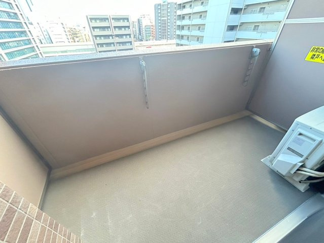アドバンス新大阪3　仲介手数料無料のバルコニー