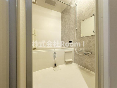 【浴室】 | OC RESIDENCE R HAMAGUCHI | 落ち着いた空間のお風呂です