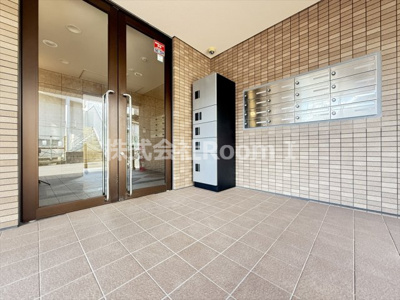【エントランス】 | OC RESIDENCE R HAMAGUCHI | 落ち着いたエントランスです