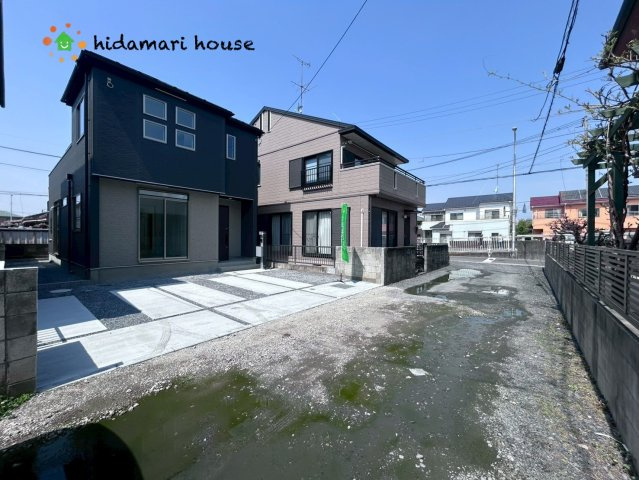 蓮田市関山　5期　新築戸建　グランファーレ01の前面道路含む現地写真