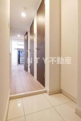 【玄関】 | ＰＲＥＭＩＵＭ　ＣＵＢＥ大井町＃ｍｏ | ゆったりとした玄関です