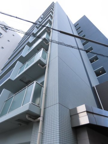 アール大阪リュクス