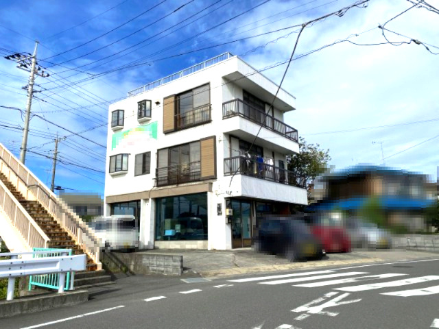 行田市長野～店舗事務所付住宅～の前面道路含む現地写真