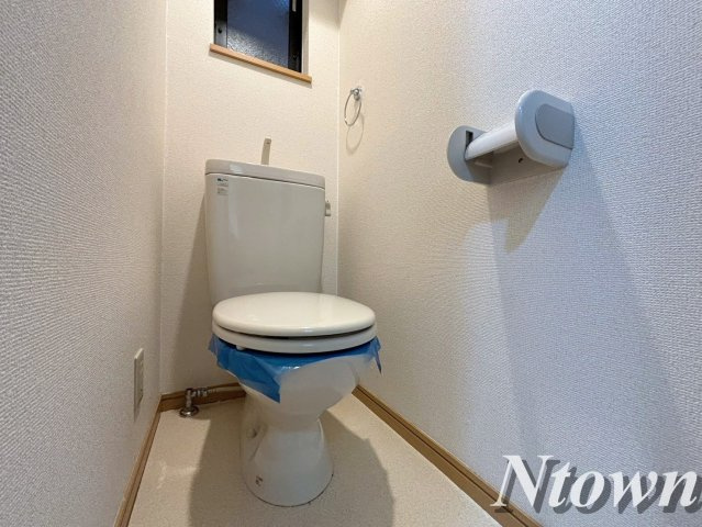 【トイレ】 | メイベール栄生 | 清潔感のあるトイレです