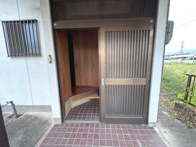 中古戸建　大垣市本今三丁目　昭和57年築の玄関