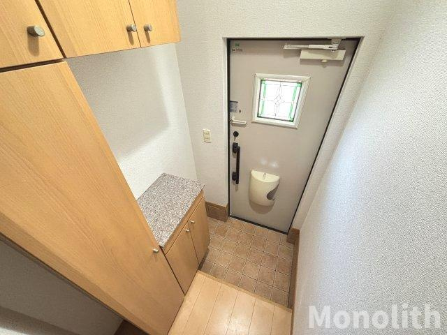 イジュデタッチの玄関