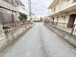 【前面道路含む現地写真】