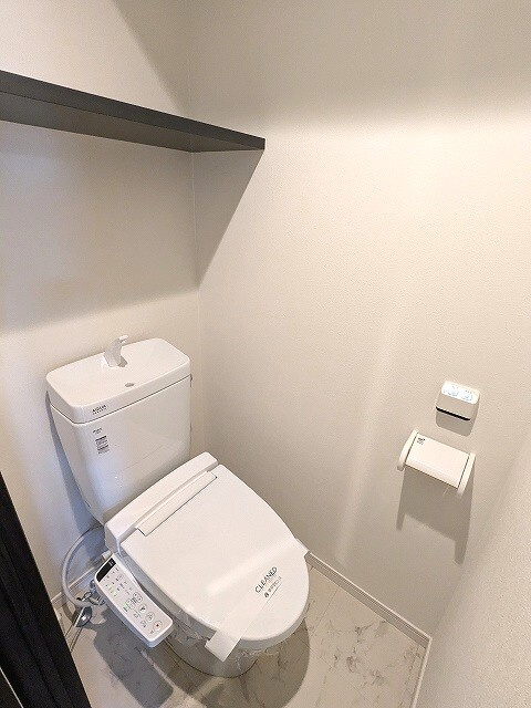 リバーレ上野稲荷町(ウエノイナリチョウ)のトイレ|温水洗浄便座です
