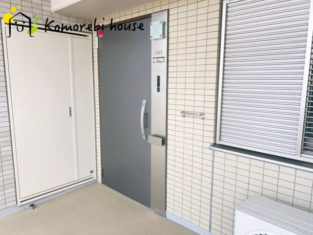 プラウド宮原ガーデニアの玄関|きれいな玄関です