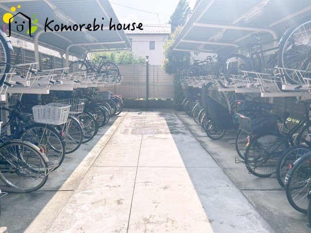 プラウド宮原ガーデニアの駐輪場|駐輪場です