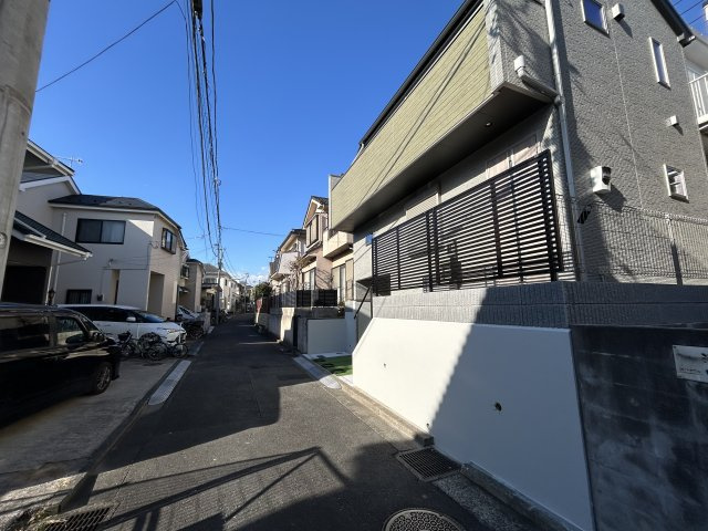 ◆完成済み◆価格改定◆泉区中田東4丁目　新築戸建　3320万円の前面道路含む現地写真