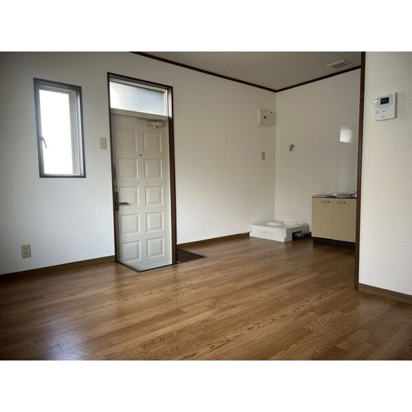 ジョイス英賀保の居間・リビング