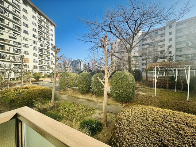 千里南町第一次住宅A-3棟の展望