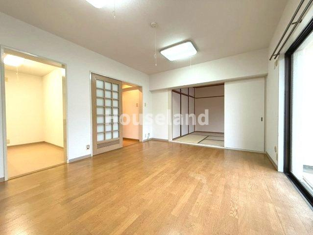 グリーンプラザ雑賀の居間・リビング