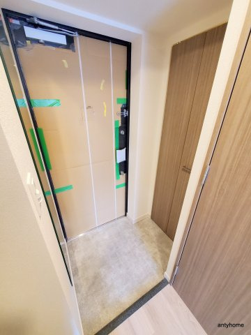 プレサンス大阪都島エレナード　仲介手数料無料の玄関