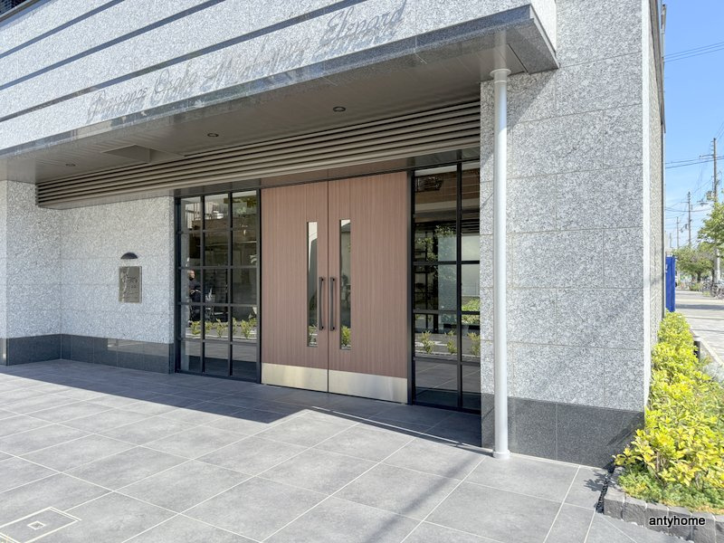 プレサンス大阪都島エレナード　仲介手数料無料のエントランス