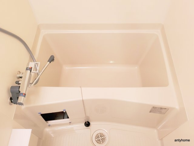 プレサンス大阪都島エレナード　仲介手数料無料の浴室