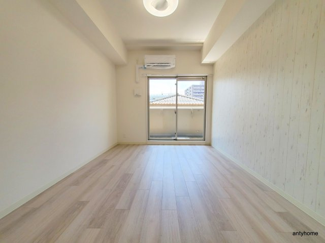 プレサンス大阪都島エレナード　仲介手数料無料の居間・リビング