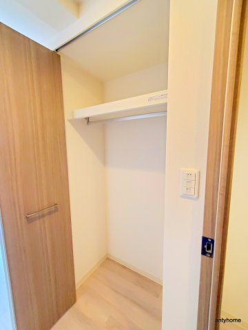 プレサンス大阪都島エレナード　仲介手数料無料の収納