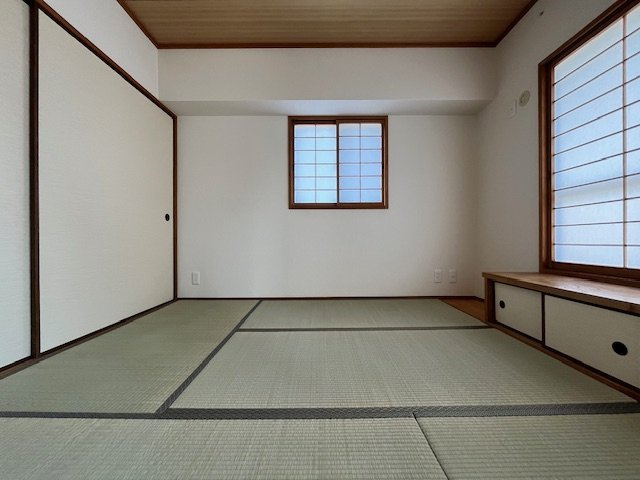 アメニティ長野6号棟の和室