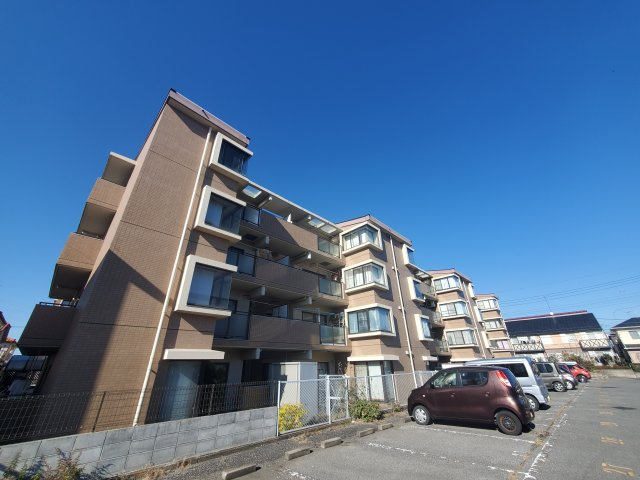 グラン・ドムール春日部の外観|★小型犬2頭飼育可★都市ガス★専用庭★追炊き★追い炊き★