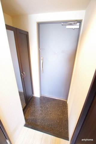 レオンコンフォート新梅田　仲介手数料無料の玄関