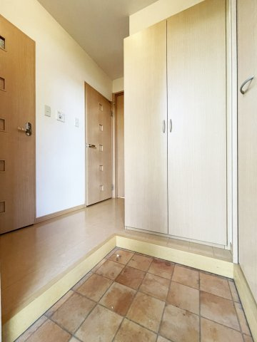 アクシス南島田　Ｄ棟の玄関