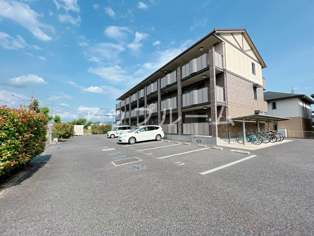 ＰＲＩＳＭＩＣの駐車場