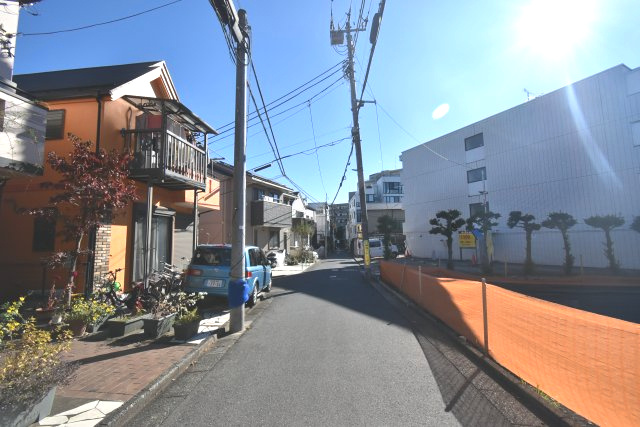 堀ノ内1丁目・売地の前面道路含む現地写真