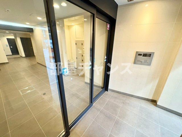 ライブコート泉のエントランス