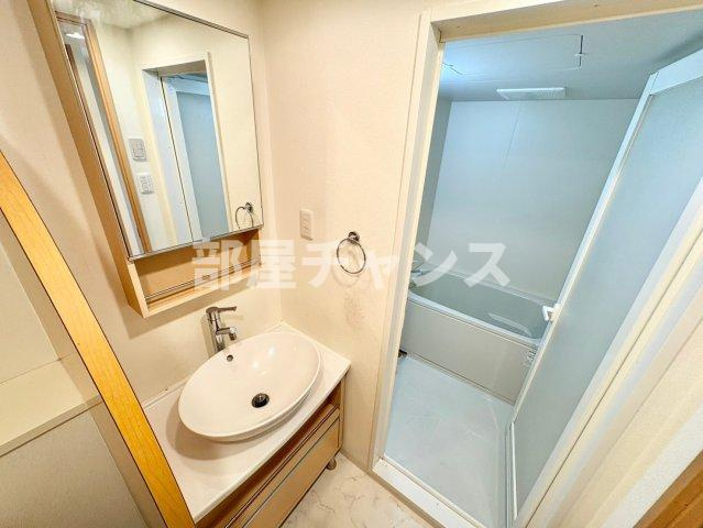 ライブコート泉の独立洗面台