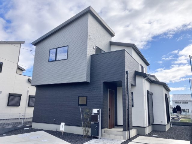 【外観】 | 伊勢崎市宮子町　新築未入居 | 内覧できます。お電話下さい。